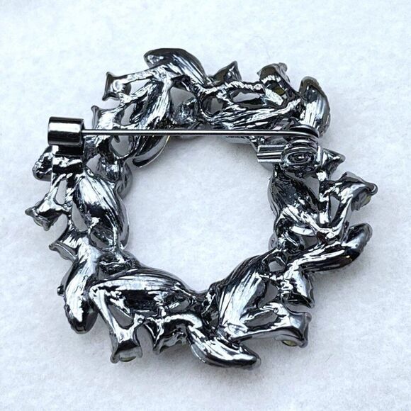 Gunmetal with Gray and Blue Sapphire Crystal Floral Leaf Wreath Pin Back Brooch - Picture 8 of 9